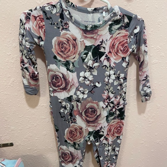 Posh Peanut Other - Posh peanut daphne ruffled romper